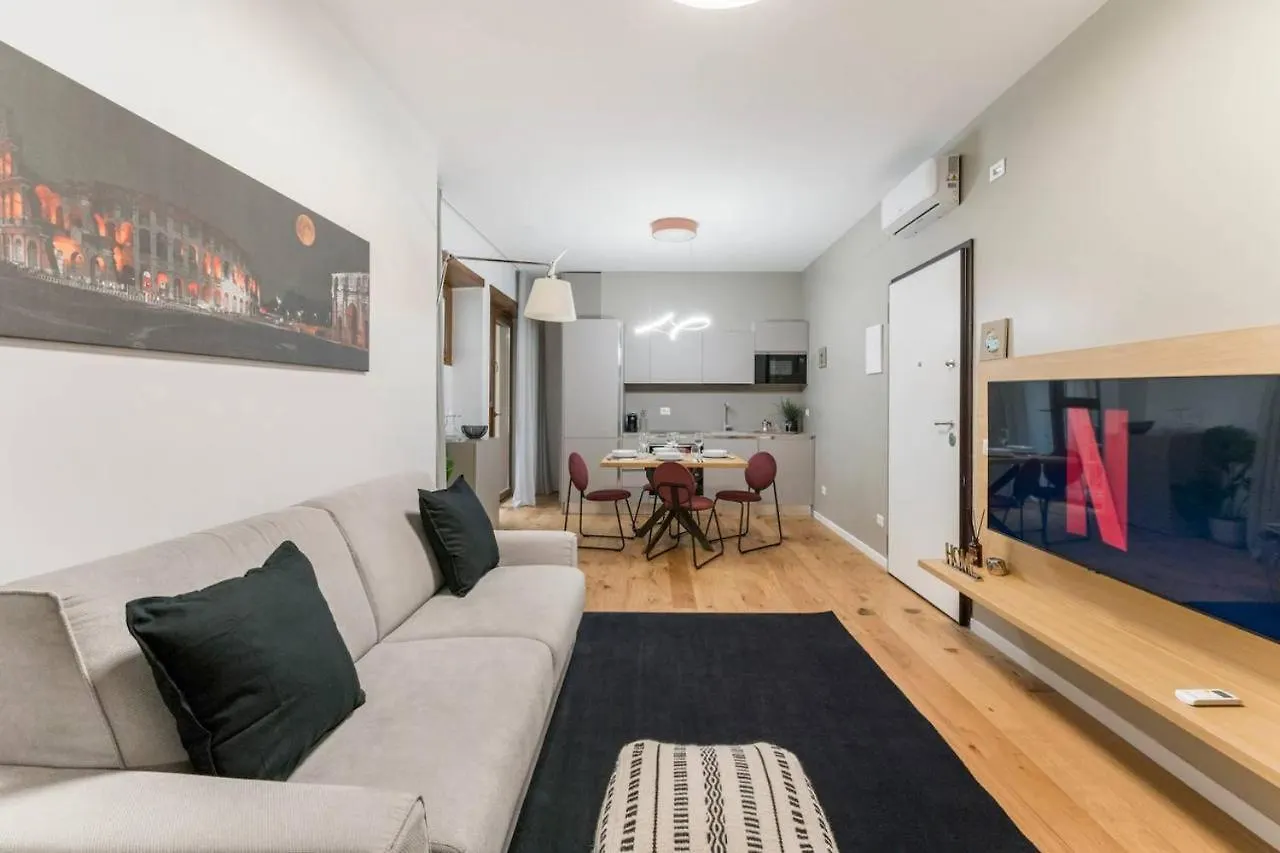 Cavallini Flat, Historic Center Of Rome Apartment